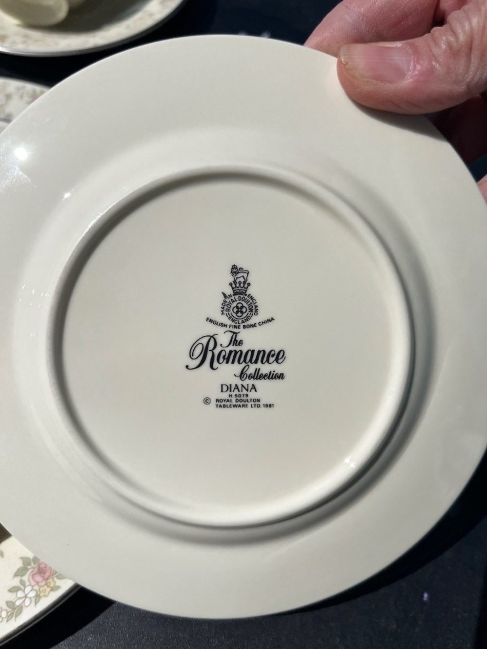 4 x 5 piece place setting of Diana by Royal Doulton - - Picture 2 of 2